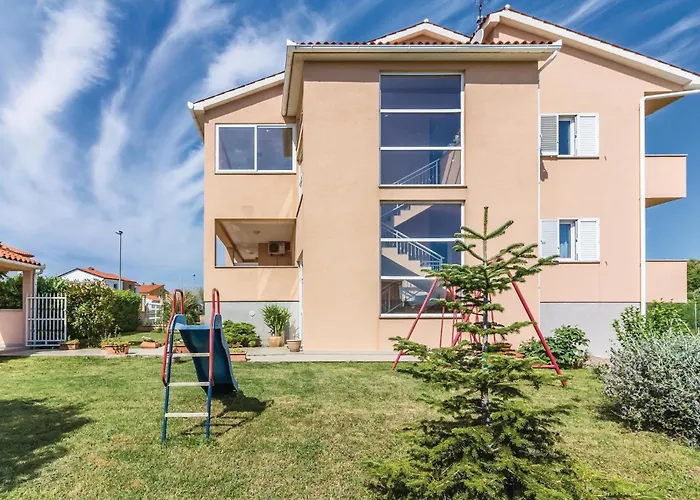 2 Bedroom Amazing In Apartamento *