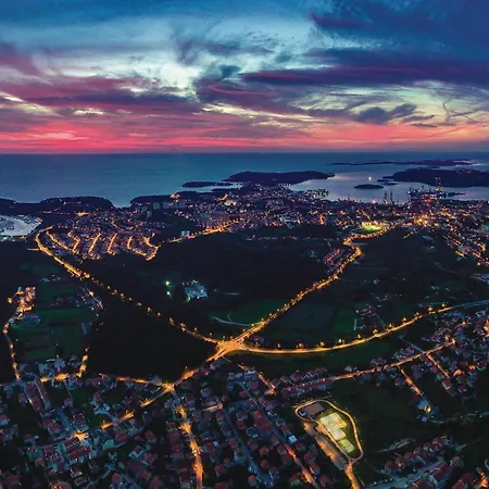 2 Bedroom Amazing In Appartamento *