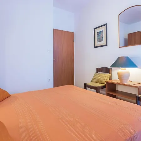 2 Bedroom Amazing In Apartment